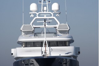 Super Yacht Triple Seven front view